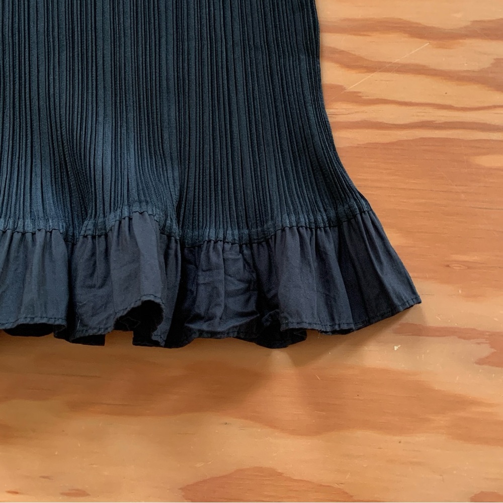 Issey Miyake Pleats Please Tank with Cotton Ruffle - Picture 6 of 7